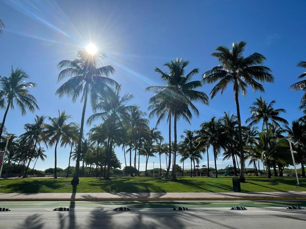 Beachfront Apt In Carlyle Hotel On Ocean Drive Miami Beach Buitenkant foto