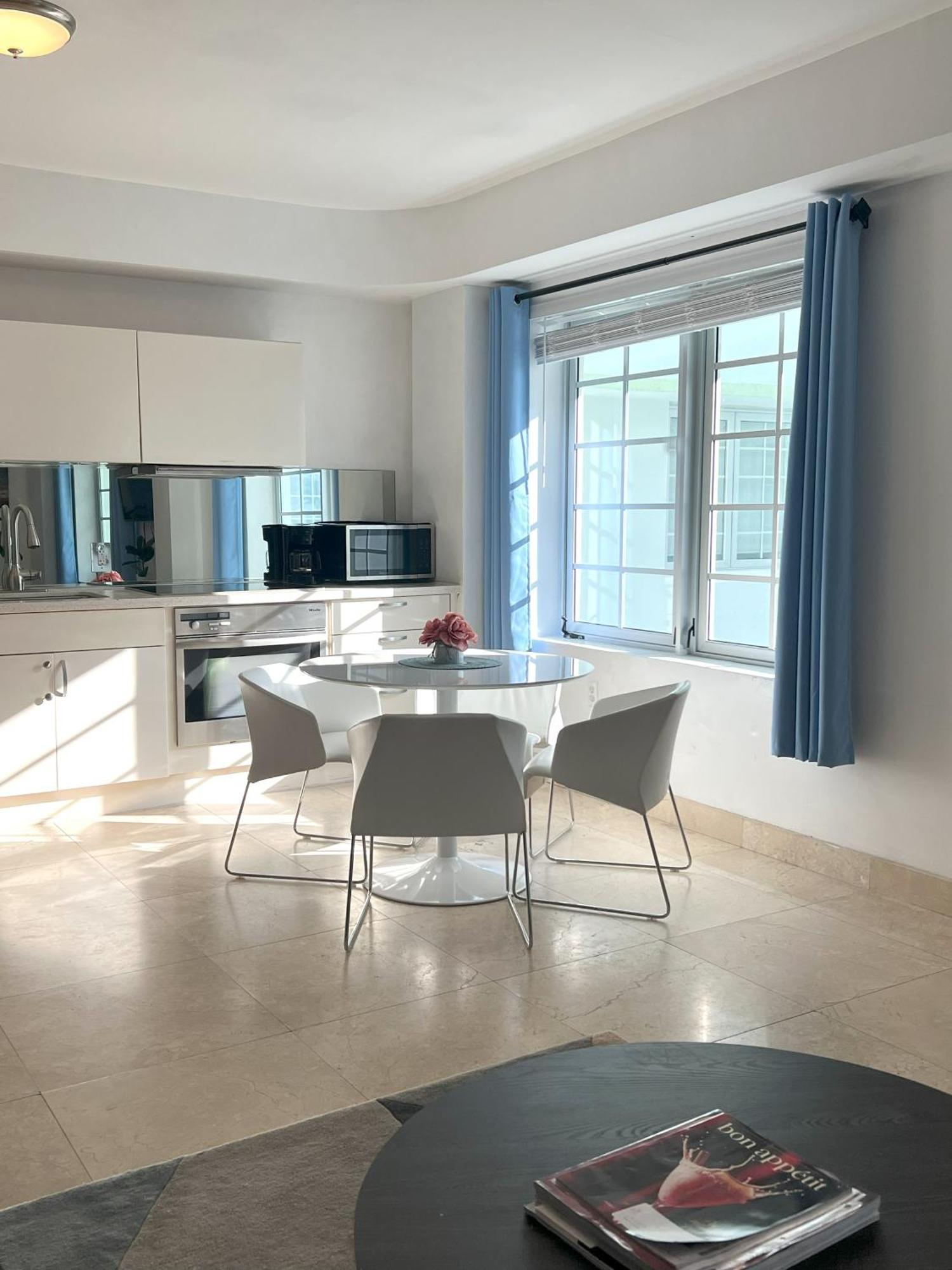 Beachfront Apt In Carlyle Hotel On Ocean Drive Miami Beach Buitenkant foto